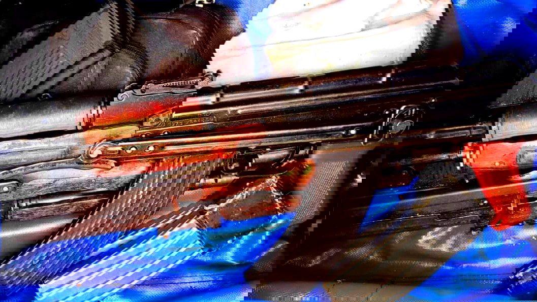 عسفيا: اعتقال 4 اشخاص بشبهة حيازة كلاشينكوف واسلحة اخرى وكمية كبيرة من الذخيرة