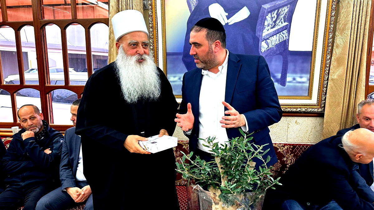 وزير الداخلية موشيه اربيل يعمل على خطة لحل ازمة البلدات الدرزية والشركسية