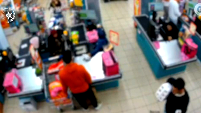 أكثر من 50 لائحة اتهام ضد عاملات من جسر الزرقاء والفريديس بعد سرقة نحو نصف مليون شاقل من شبكة رامي ليفي