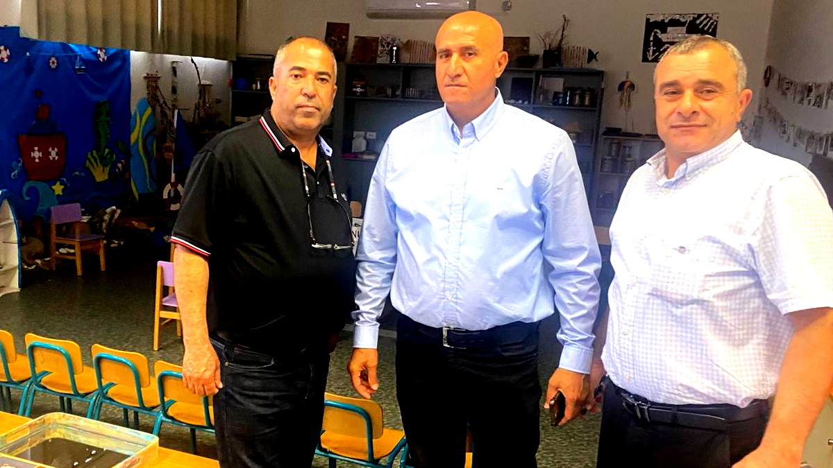 وفد من بلدية سخنين في  جلسة عمل مع مدير مركز العلوم"تبوح بايس"