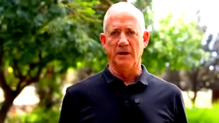 بيني غانتس: إطلاق الصواريخ من رفح يؤكد أن إسرائيل يجب أن تتحرك أينما وجدت حماس