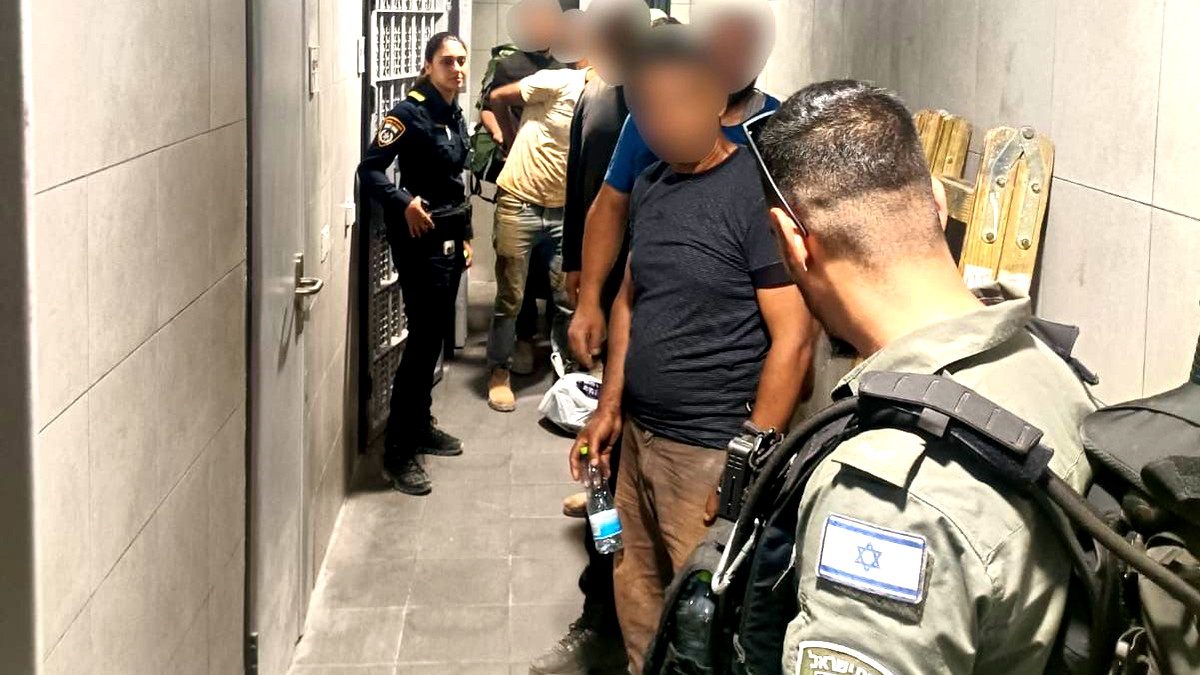 اعتقال 4 اشخاص من تسيون بشبهة التورط في شجار- اعتقال 10 اشخاص من الضفة بشبهة الاقامة في اسرائيل بشكل غير قانوني