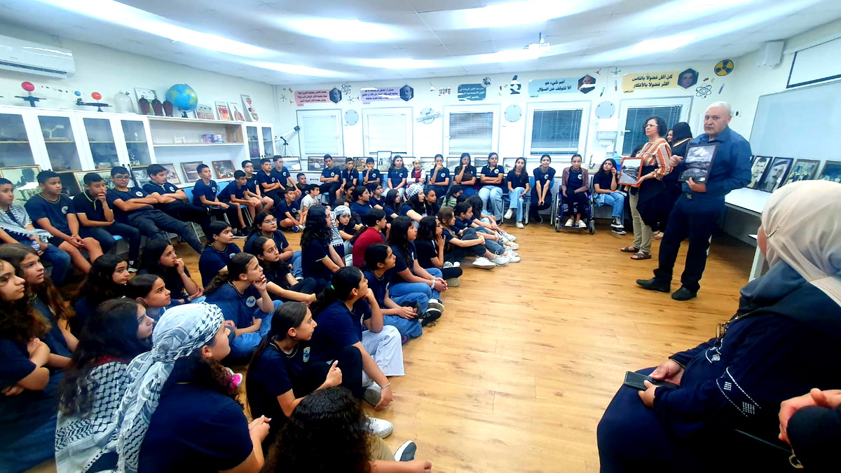 معرض "سخنين في الذاكرة" على جدران مدرسة العين الابتدائية