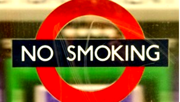 التدخين في العام 2024:  50% يشرعون في التدخين وهم تحت سن الـ 18 عامًا