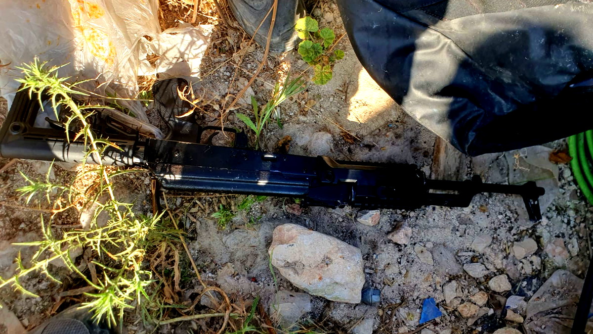 اعتقال شاب من الناصرة بشبهة حيازة سلاح من نوع كلاشينكوف بشكل غير قانوني