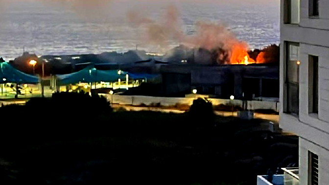 (فيديو وصور) الجيش الاسرائيلي يعترف بسقوط مسيرة انتحارية لحزب الله في نهاريا لاول مرة منذ اندلاع الحرب