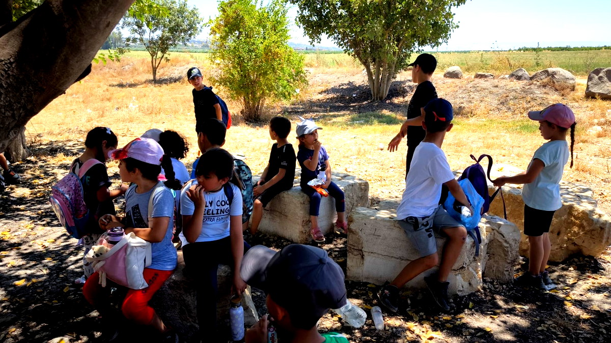 مدرسة "نور البيان" لتحفيظ القرآن تنظم رحلة ترفيهية لطلابها إلى منطقة فقوعة