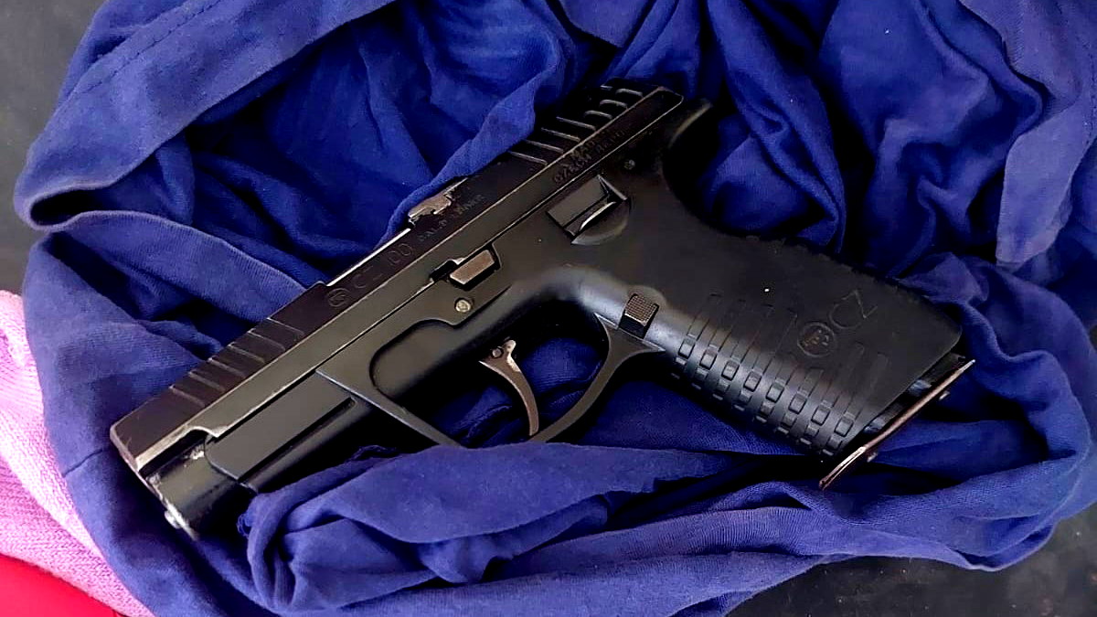 بعد ضبط سلاح سرق من الشرطة| دالية الكرمل: اعتقال شاب بشبهة حيازة سلاح بشكل غير قانوني و4 اخرين بشبهة الاعتداء على الافراد