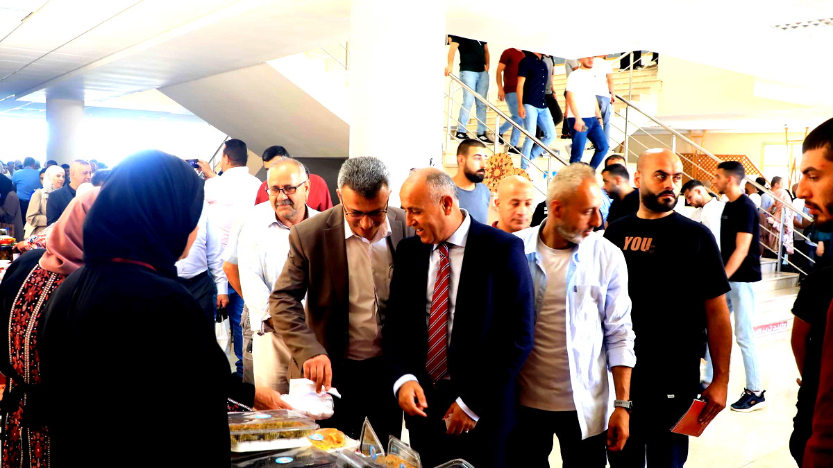 بالتعاون مع مؤسسة كاريتاس القدس- الجامعة العربية الأمريكية تنظم فعالية الزراعات البيئية وتفتتح معرض تسويقي للمنتوجات الوطنية