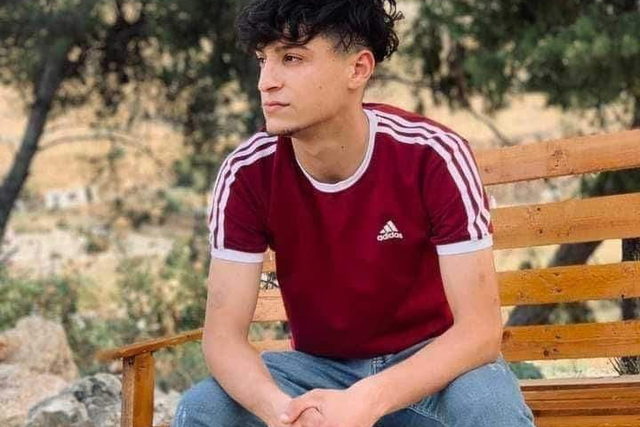 مصادر فلسطينية: ارتقاء الشاب مؤمن أبو العسل (22 عامًا) برصاص الجيش الإسرائيلي عقب اقتحام مدينة طولكرم فجر اليوم