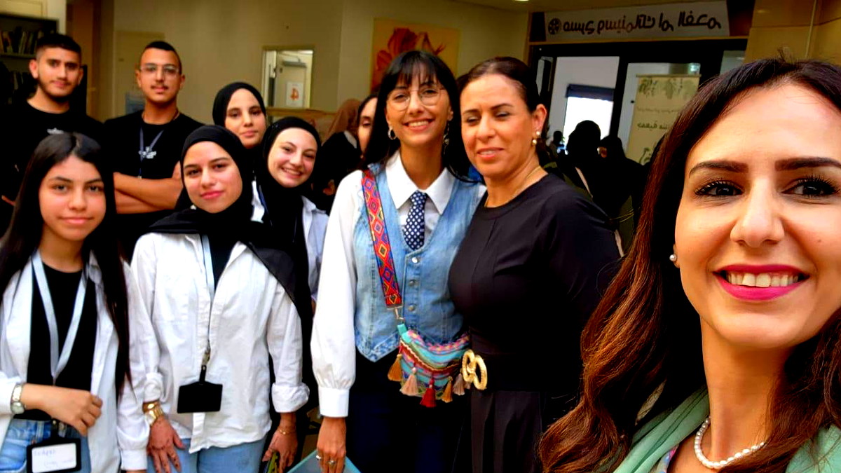 إنطلاق مبادرة "ملابس العيد، من إيد لإيد" بحفل مميز بالمركز الجماهيري أم الفحم