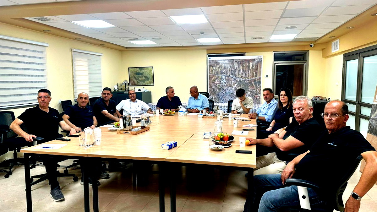 لقاء اول بين ادارة مياهكم ورئيس مجلس محلي البعينة نجيدات