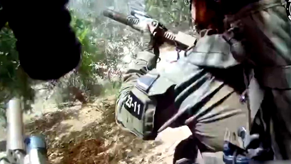 الشرطة تنشر فيديو لوحدة اليمام خلال تبادل اطلاق النار في مخيم النصيرات بغزة لتحرير المختطفين 