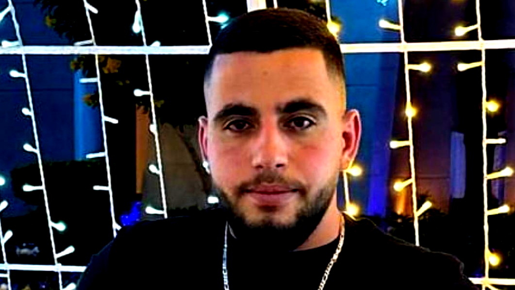 مصرع الشاب عماد هشام يحيى من اكسال بحادث بين دراجة نارية وتركتور بمنطقة العفولة