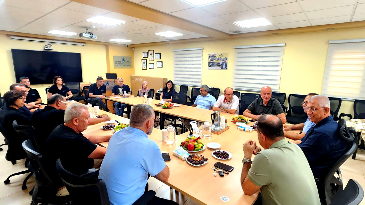 اتّفاقية تعاون مشترك بين جمعيّة الجليل واتّحاد المياه "مياهكم" لإقامة مركز تثقيف علميّ