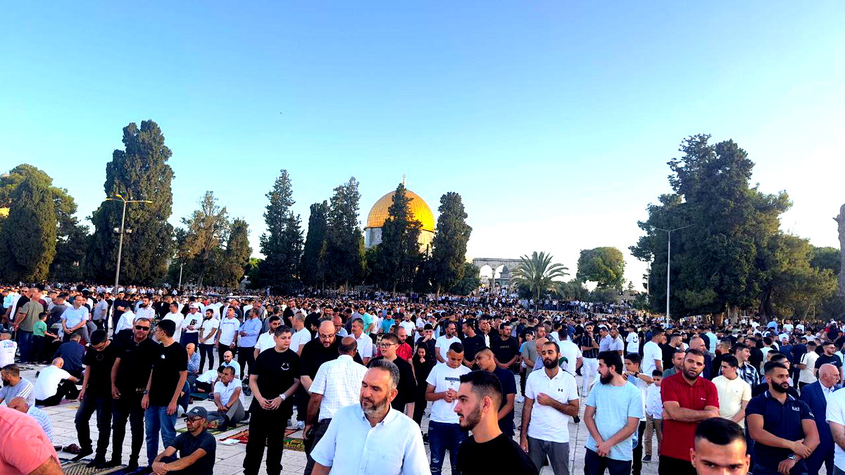 40 ألف مصلٍّ أدّوا صلاة عيد الأضحى في المسجد الأقصى المبارك