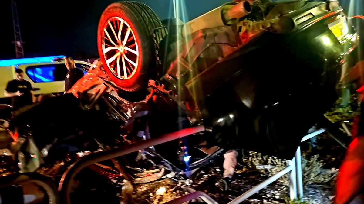 اصابة شابين بجراح خطيرة ومتوسطة اثر انقلاب سيارة على شارع 65 قرب عيلبون