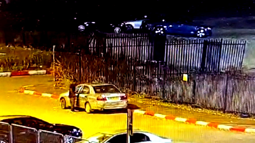 فيديو| سرق مركبة وتعرض لحادث اثناء الفرار- لائحة اتهام ضد شاب (38 عامًا) من حيفا