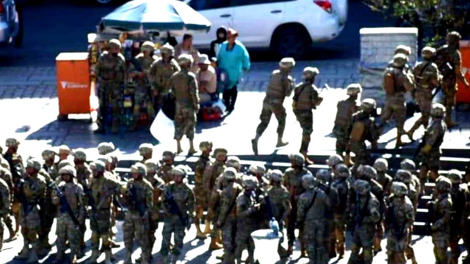 الجيش يقتحم القصر الرئاسي في بوليفيا وسط حديث عن انقلاب