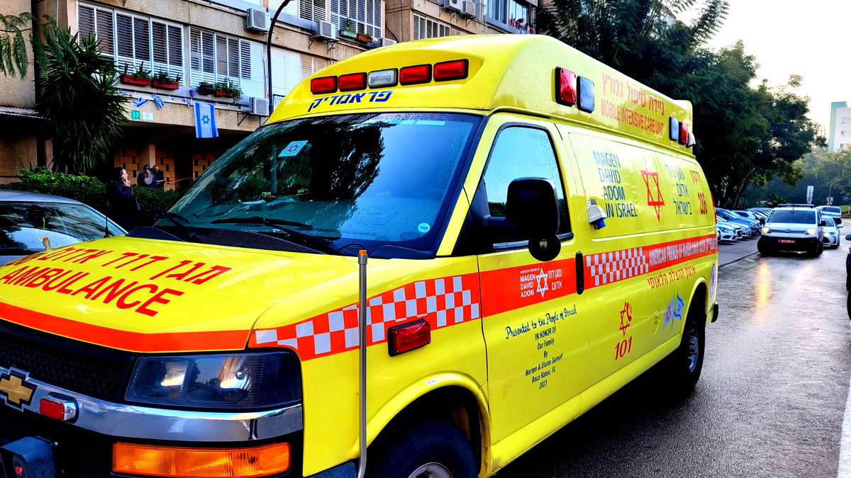 مركز البلاد: إصابة متوسّطة لعامل (24 عامًا) إثر سقوطه عن ارتفاع خمسة أمتار خلال عمله بورشة بناء