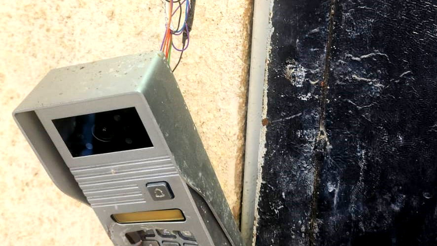 رأس العين: اعتقال رجل (66 عامًا)  بشبهة محاولة اقتحام باب صيدلية وإضرام النّار فيها