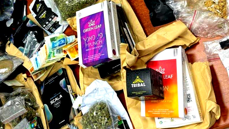 في حادثتين منفصلتين| ضبط سجائر إلكترونية تحتوي على مخدرات واعتقال مشتبهين- احدهما من دير الاسد