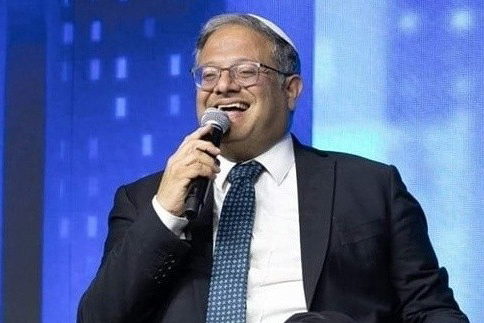 فوضى عارمة بين المسؤولين! بعدما هاجم المتطرّف بن غفير رئيس الشاباك الأخير يرّد: المسؤولة تقع على وزارة الأمن القومي ورئيسها