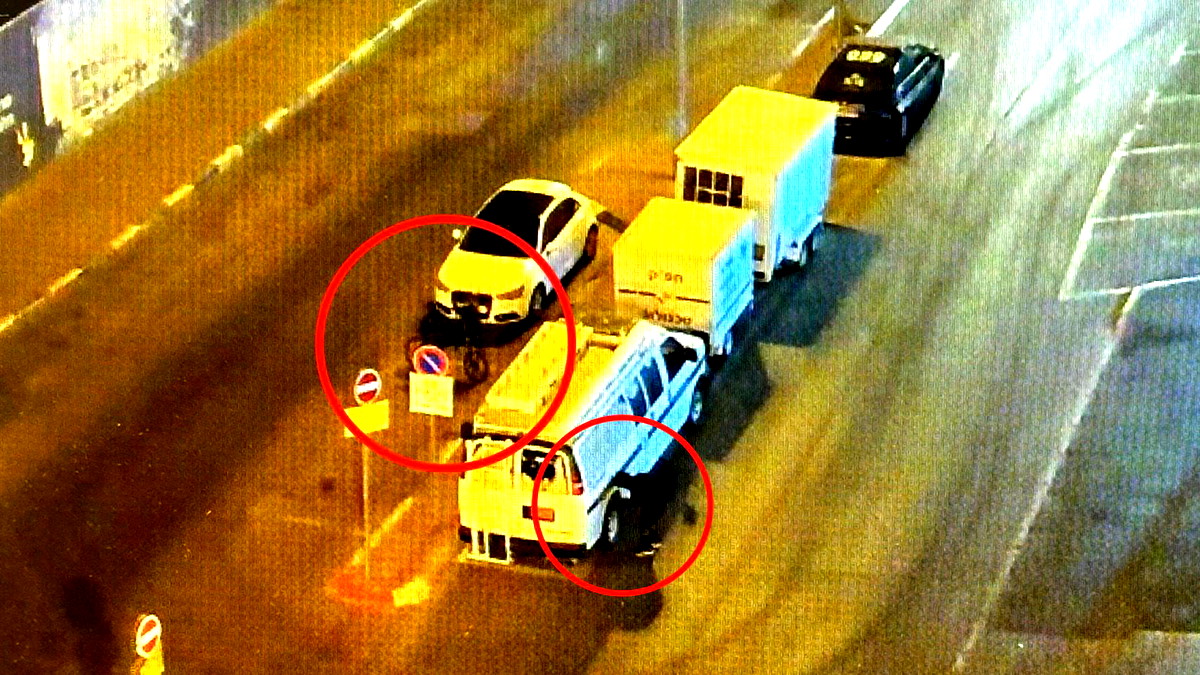 القدس: اعتقال شاب (27 عامًا) من حي الطور بشبهة الحاق الضرر بعدد من سيارات الشرطة