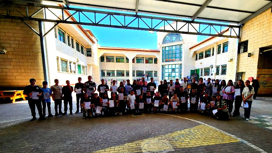 جَمعيَّة إبداع تُكرِّمُ الفائزين في مُسابقتي الرياضيات 23 والعربية 15 بالتَّعاون مع المدارس المُشاركة