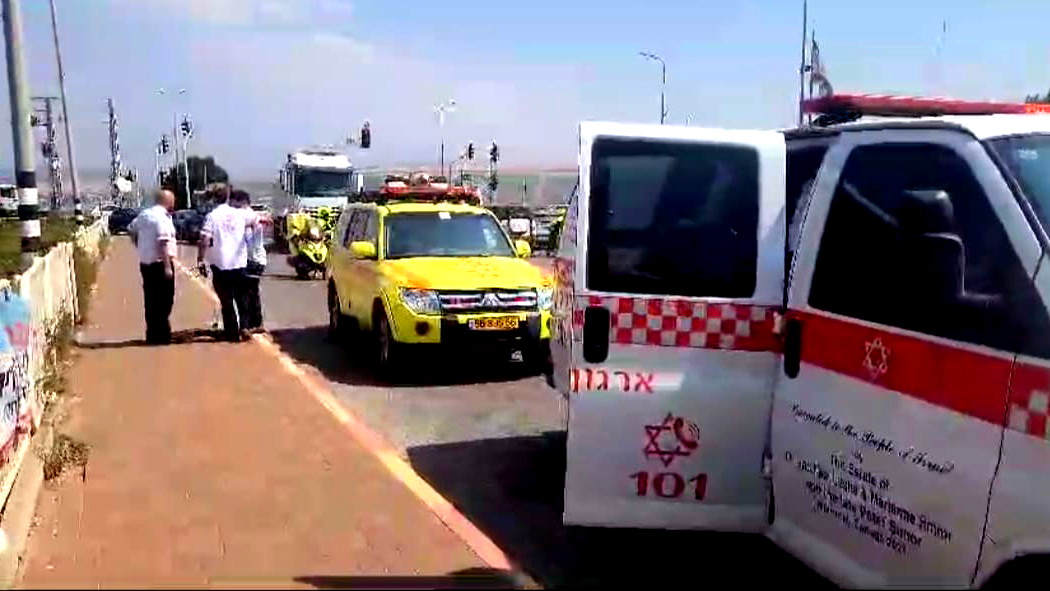 اصابة شاب (28 عامًا) بجراح خطيرة اثر سقوط شظايا صاروخ في الجليل الاسفل