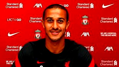 تياغو ألكانتارا يضع حداً لمسيرته في كرة القدم