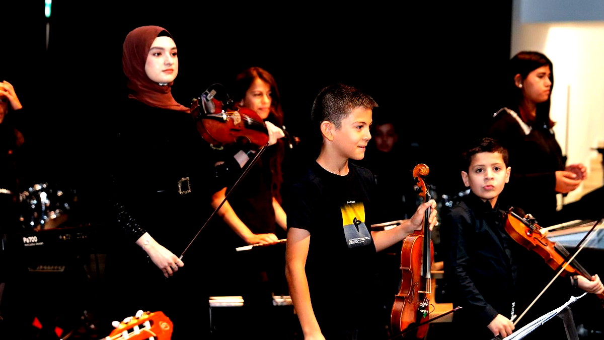 معهد سيلزيوس جت المثلث يبعث الأمل من جديد بالكونسرت الثالث