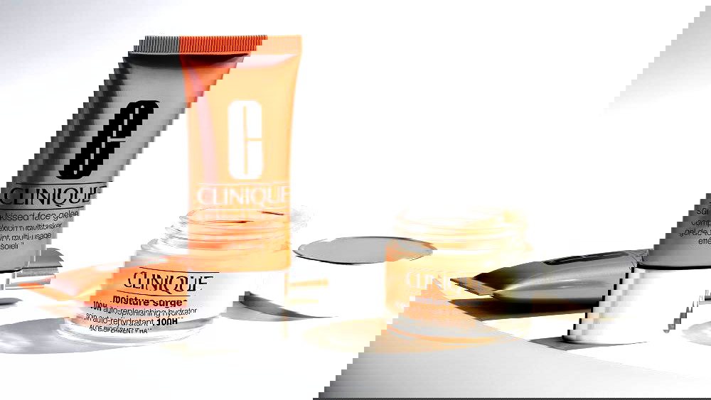 ماركة المكياج والعناية كلينيك تطلق: Sun-Kissed Face Gelee