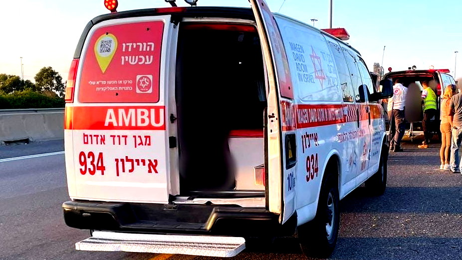 إصابة 5 أشخاص بجراح خطيرة ومتوسطة في حادث طرق على شارع 6 قرب الطيرة