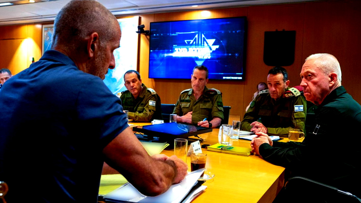 وزارة الدفاع الإسرائيلية: غالانت يوجه برفع حالة التأهب على كافة جبهات الحرب