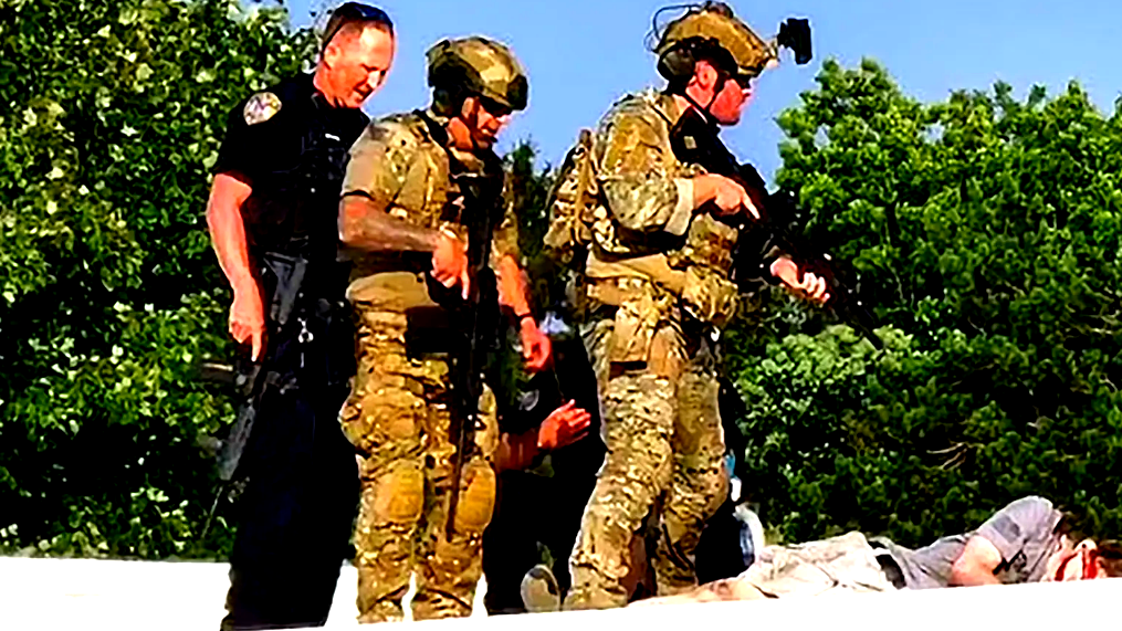 "وول ستريت جورنال": العثور على عبوات ناسفة في سيارة المشتبه به في اغتيال ترامب