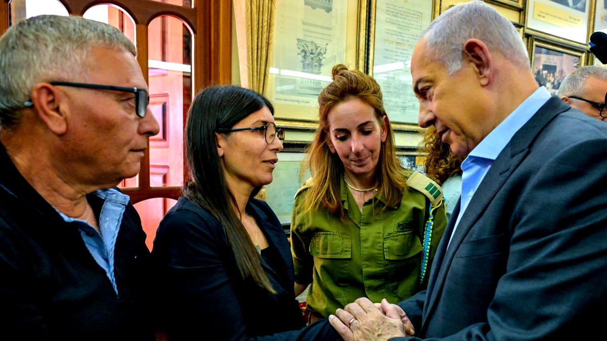  نتنياهو بزيارة تعزية لعائلات الجنود الدروز