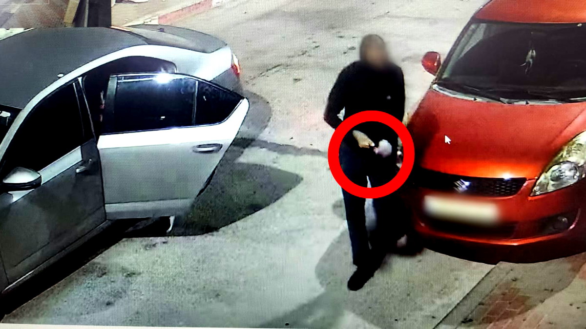 بالابتزاز والتهديد| تصريح مدع عام ضدّ ثلاثة شبّان من أم الفحم بشبهة القيام بأعمال خاوة والقاء قنابل يدوية باتجاه منزل في طرعان