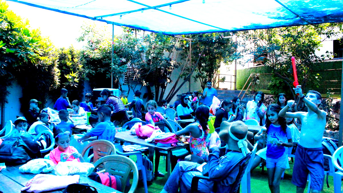 كفرمندا: طلاب المخيم الصيفي (صيفنا متعة وابداع) في قرية السندباد بكابول