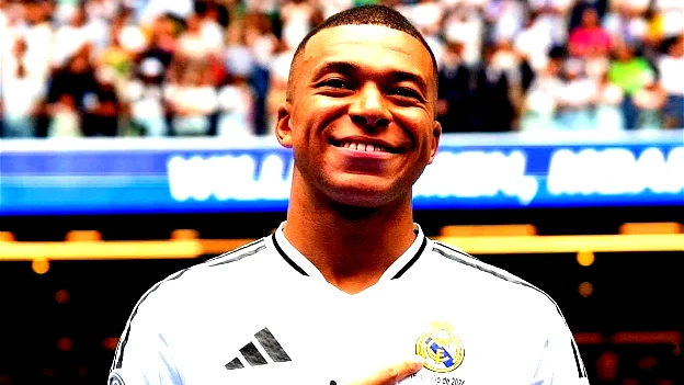 والدة مبابي: ريال مدريد (أثقل) من سان جيرمان