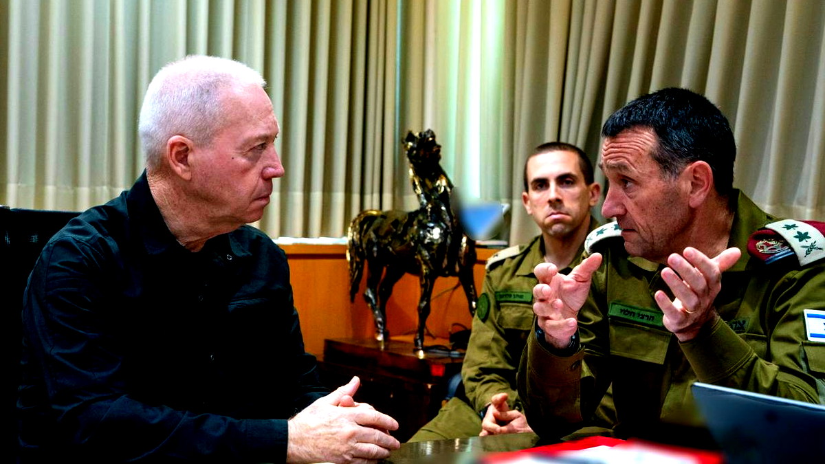 وزير الدفاع الإسرائيلي يسمح باستخدام الطائرات الحربية في الضفة الغربية للقضاء على المسلحين