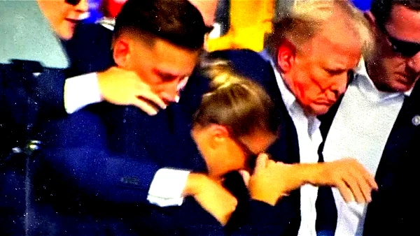 بعد محاولة الاغتيال- ترامب: تلقيتُ رصاصة في سبيل الديمقراطية.. "ماذا فعلتُ ضد الديمقراطية؟"