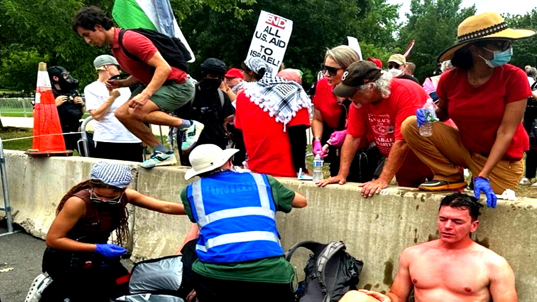 الشرطة الأمريكية تفرق بالقوة محتجين على خطاب نتنياهو أمام الكونغرس