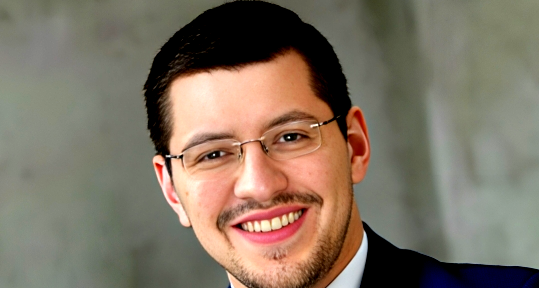 القاضية خصما للميلياردير المدان