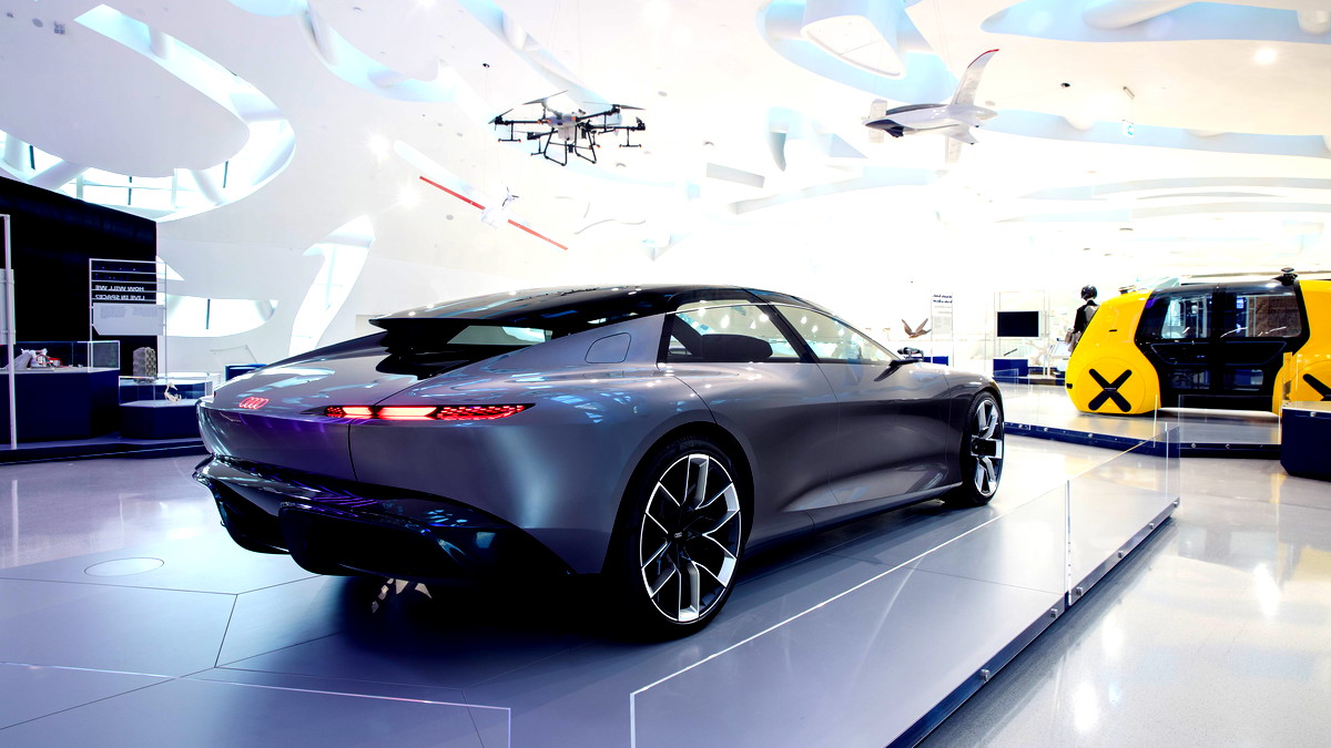 شركة Audi تصدر سيارة Audi Q8 e-tron 2024 بتصميم عصري وتقنيات متقدمة