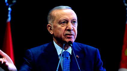 أردوغان يؤكد للبابا فرنسيس أن إسرائيل "تهدد العالم والإنسانية" ويعلق على افتتاح الأولمبياد في باريس