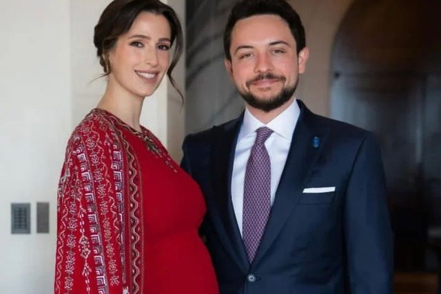 الديوان الملكي الأردني يعلن عن ولادة الأميرة إيمان بنت الحسين ابنة لولي العهد الحسين بن عبد الله