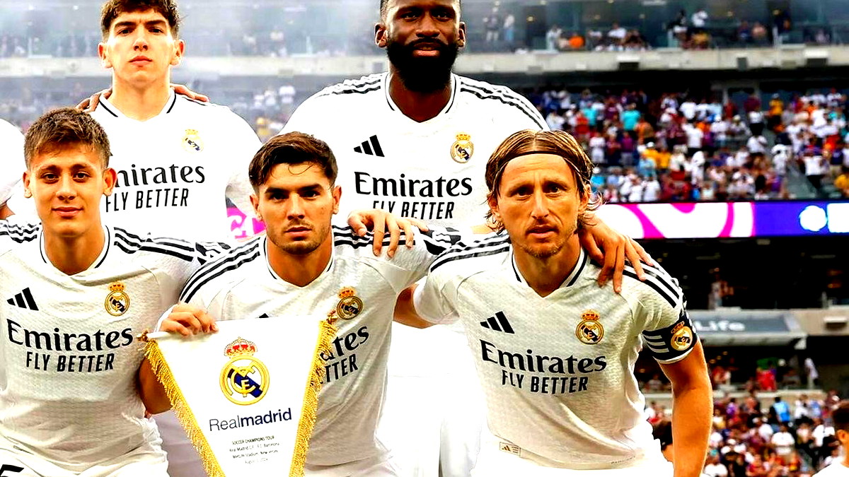 نادي ريال مدريد يسعى لتحرك مفاجئ بشأن ضمّ ألفونسو ديفيز في نهاية الميركاتو الصيفي الجاري