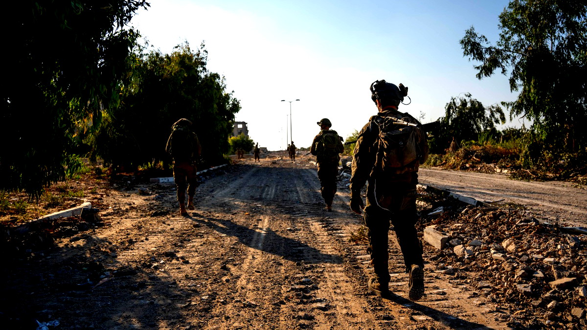 الجيش الإسرائيلي في بيان له: نواصل القتال في مناطق القطاع... تمّ تدمير العديد من البنى التحتية التابعة لحماس
