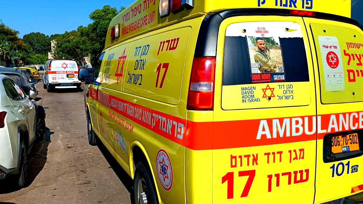 اصابة شاب بجراح متوسطة اثر سقوط جسم ثقيل عليه خلال عمله بورشة بناء ببلدة المزرعة 